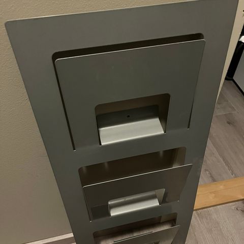 IKEA Skrissel avis-/bladholder i metall