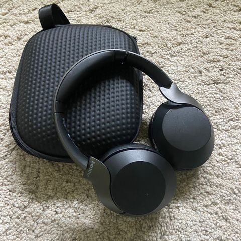 Phillips støydempende over-ear hodetelefoner (Bluetooth)