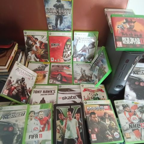 XBOX 360 KONSOLLEN/XBOX 360 SPILLS TIL SAMMEN KOSTER 500🤤😋😋😋