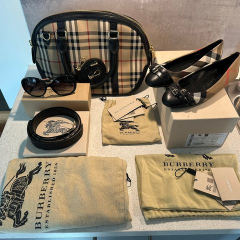 Burberry bag, ballerina shoes, belt, sunglasses