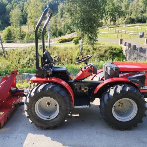 Mini traktor leies ut