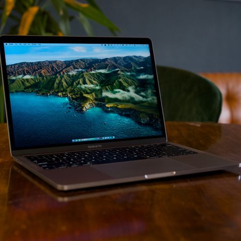 MacBook Pro 13" (2019) – 2,8 GHz Quad-Core i7, 16GB RAM, 1TB SSD, Engelsk Layout