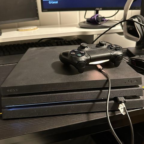 Playstation 4 Pro, 872,8 GB