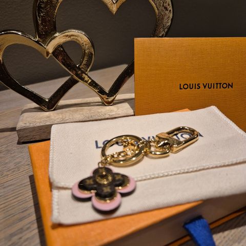 Louis vuitton Bag Charm selges