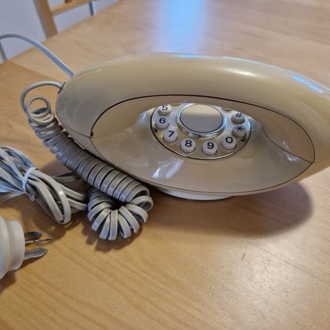 Gammel fasttelefon