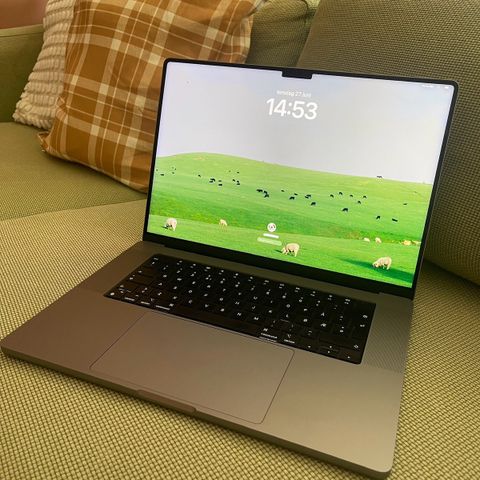 16-inch MacBook Pro: Apple M2 Pro chip with 12‑core CPU and 19‑core GPU, 512GB