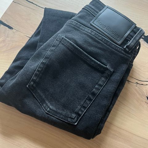 Acne Studios Peg used black.