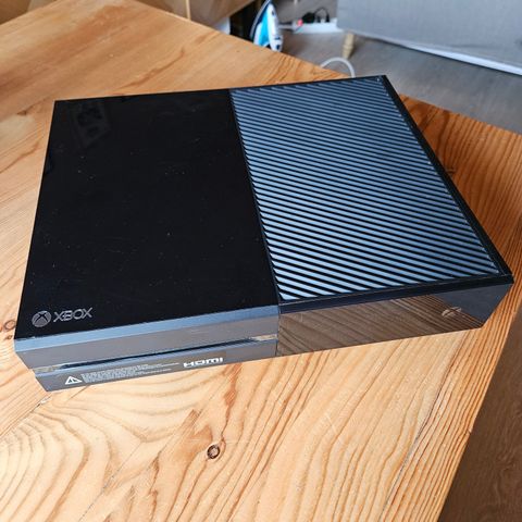 Xbox One m/2tb ekstern harddisk