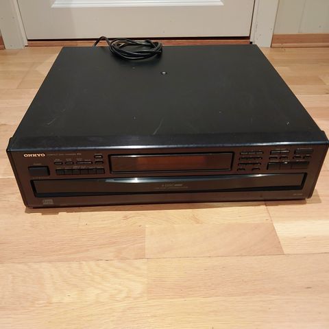 Onkyo DX-C530