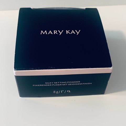 Mary Kay Silky Setting Powder Deep Beige