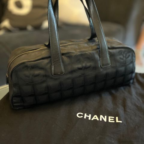 Vintage Chanel New Travel Line Nylon Mini Boston Bag/Veske Svart