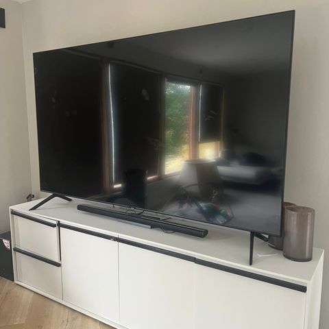 85 tommer Samsung TV