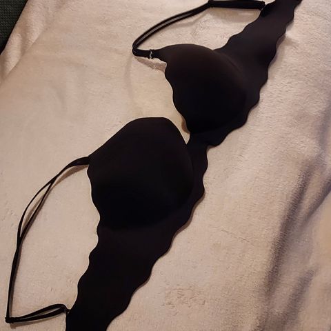 Nydelig Viktoria Secret BH US str 36D