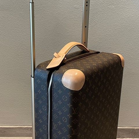 Louis Vuitton Horizon 50 til salgs