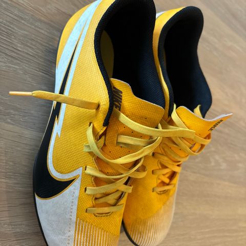 Nike Mercurial fotballsko str 42