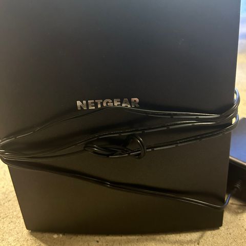 Netgear EX8000 Nighthawk X6S Tri-Band WiFi Range Extender