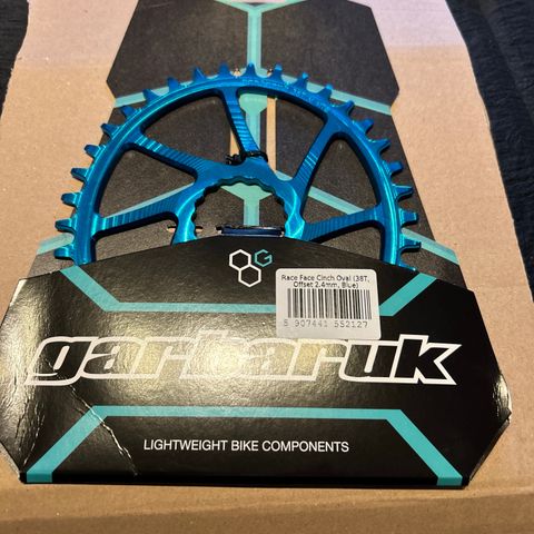 Garbaruk Race Face cinch oval 38t. 2,4 mm offset.