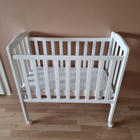 Bedside crib / babyseng