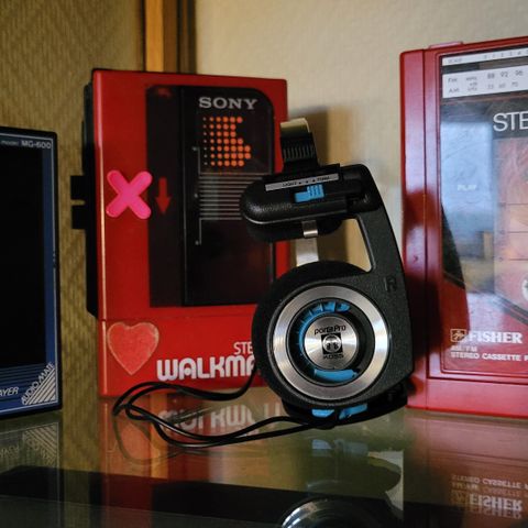 Sony Walkman WM-9 m/headset + 2 andre  "Walkman".