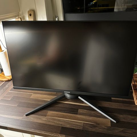 Samsung 27" gaming skjerm 144hz