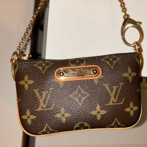 Louis Vuitton Pochette