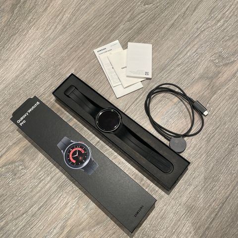 Galaxy watch5 Pro black titanium