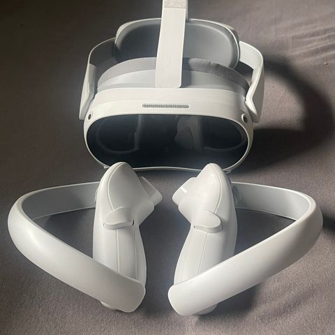 Pico 4 VR Headset