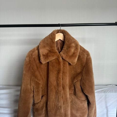 faux pelsjakke / fake fur jacket