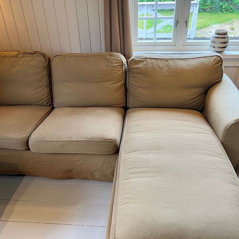 Ektorp treseter sofa med sjeselong