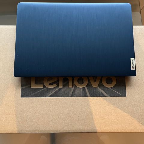 Bærbar pc LENOVO IdeaPad 3 15IAU7