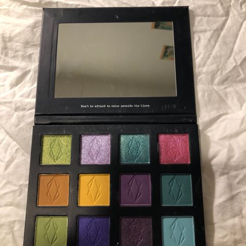 Lethal cosmetics øyenskygge + magnetisk palette