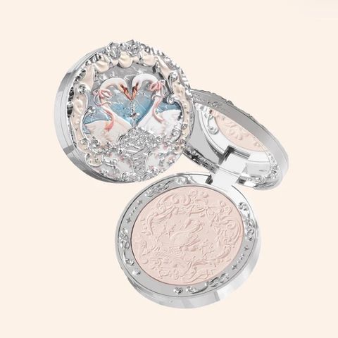 Swan Ballet Embossed Blush + highlighter