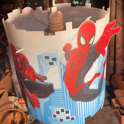 Spiderman taklampe