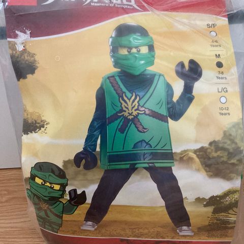 Ninjago Masters of Spinjitzu Drakt Medium strl 7-8år