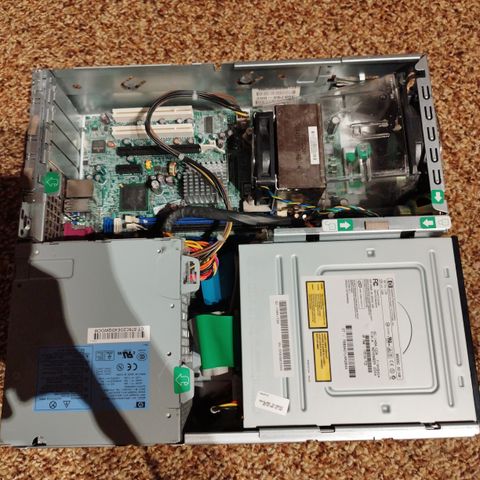 HP Compaq DC 7100 SFF Stasjonær PC uten ram