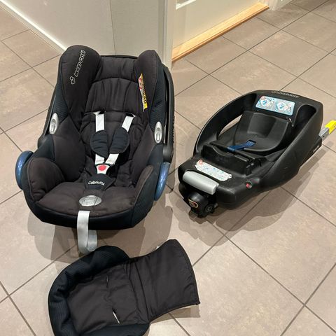 Bilstol MaxiCosi Cabriofix + isofix base