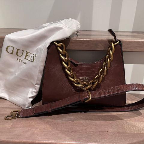 Guess veske med gull chain