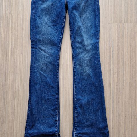 Levis 725 high rise, bootcut, SOM NY!