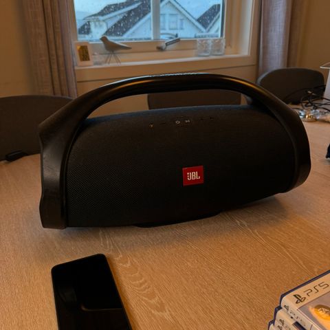 JBL BOOMBOX