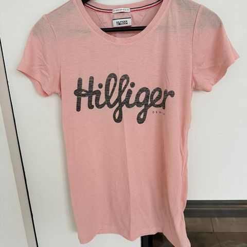 Tommy Hilfiger t-skjorte