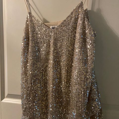 Sequin singlet og skjørt