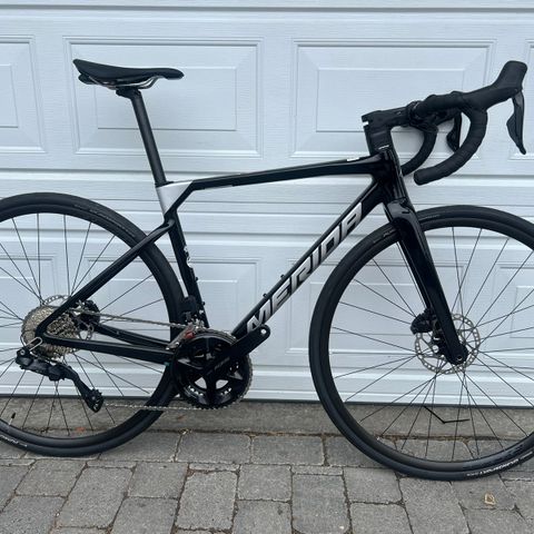 HELT NY! Merida Scultura 6000 - Veil pris 37 999,- | Di2 12 delt - Size XS |