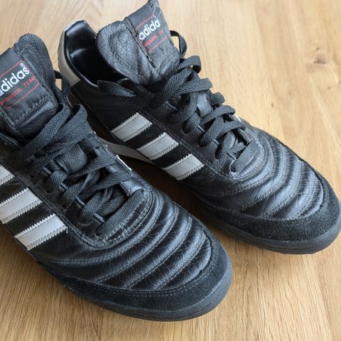 Adidas Copa Mundial kunstgressko str 42