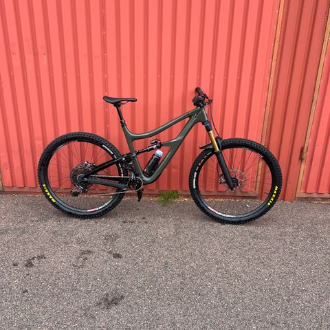 IBIS ripmo v1 fullcarbon