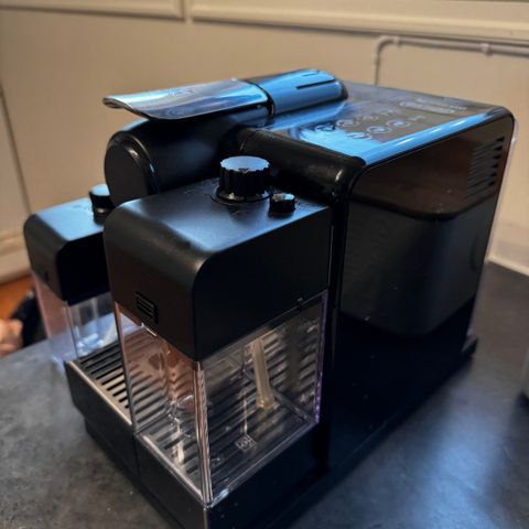 Nespresso kapselmaskin Delonghi kaffemaskin