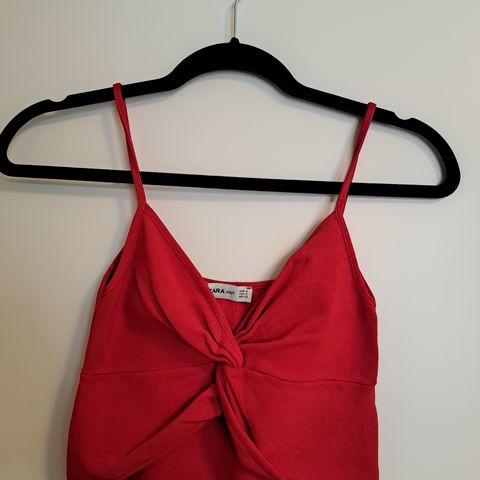 ZARA croptop i rødt