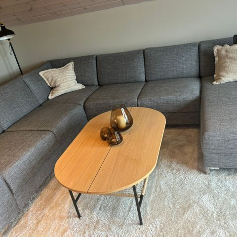 Velholdt og pen sofa