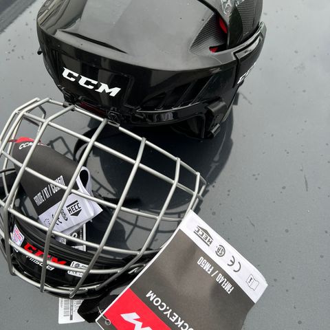 NY Hockeyhjelm CCM FM50 S