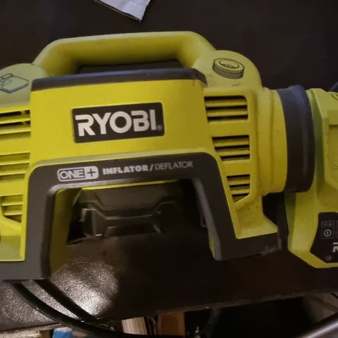 Ryobi R18I Kompressor med lader og batteri