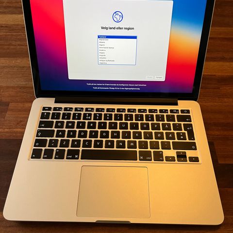 MacBook Pro (Retina, 13", 8 GB minne, 128 GB SSD, Mid 2014) - meget pen